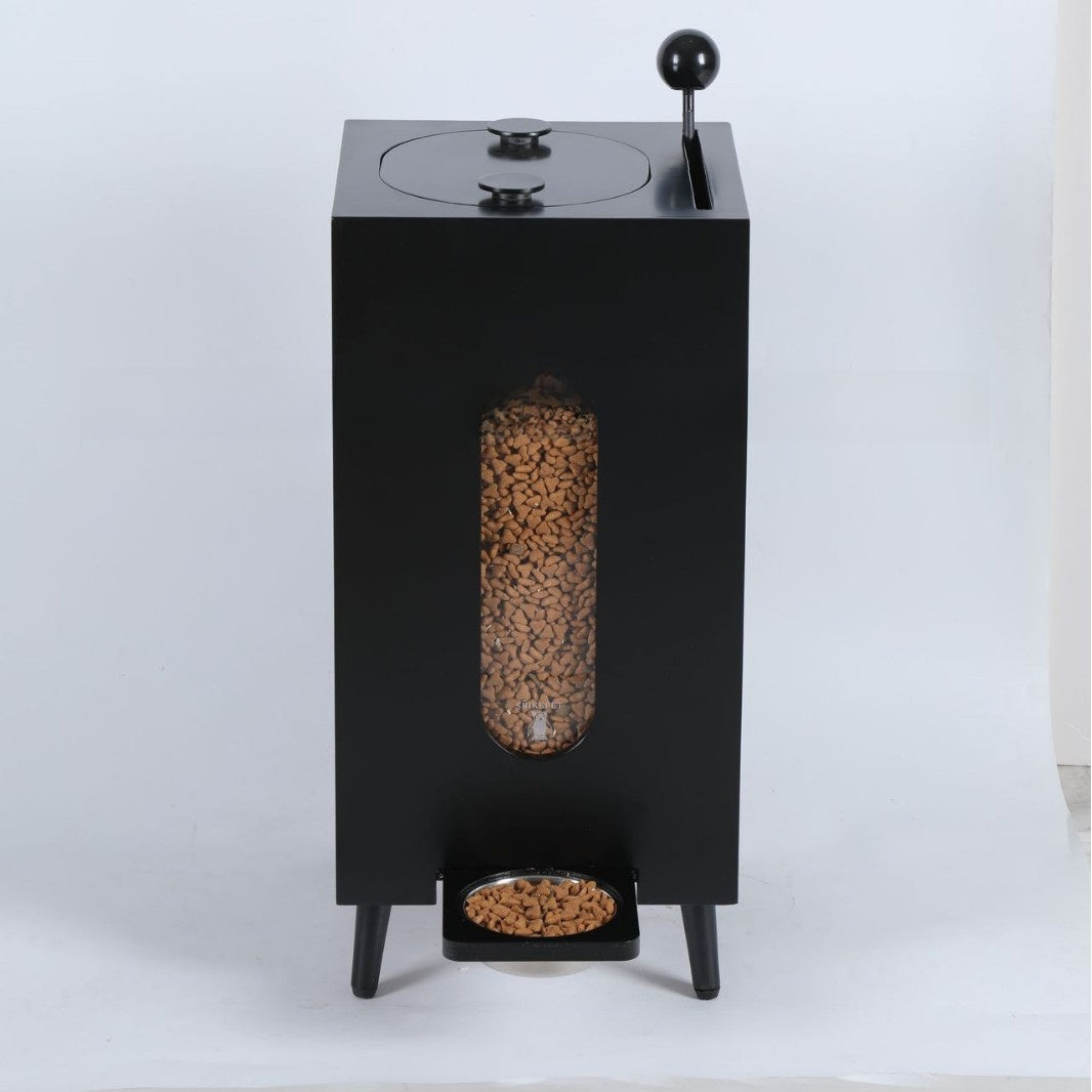 Baril en bois pour le stockage de nourriture pour animaux